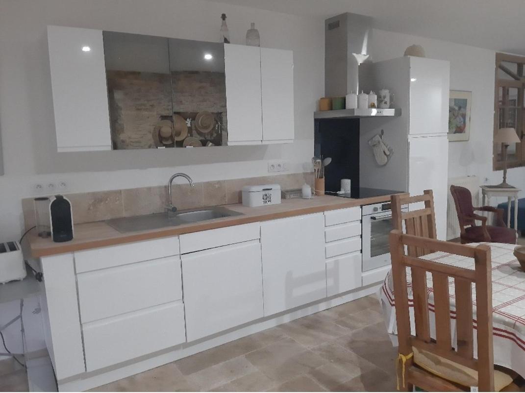 Charmant Studio Dans Maison D'Hote Dans Un Ecrin De Verdure Saint-Martin-le-Redon ภายนอก รูปภาพ